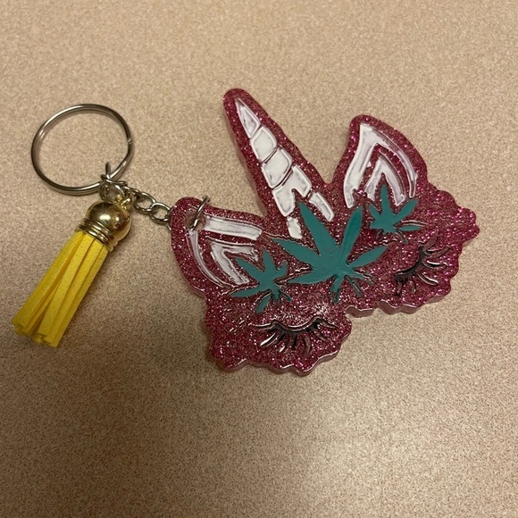 Handmade Pot Leaf Unicorn Keychain w Paint - Picture 1 of 5